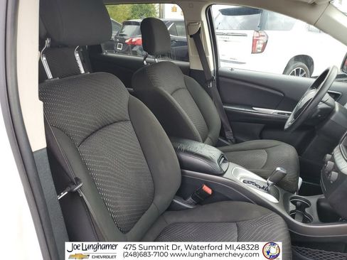 Used 2019 Dodge Journey SE w/ Blacktop Package FWD image 27