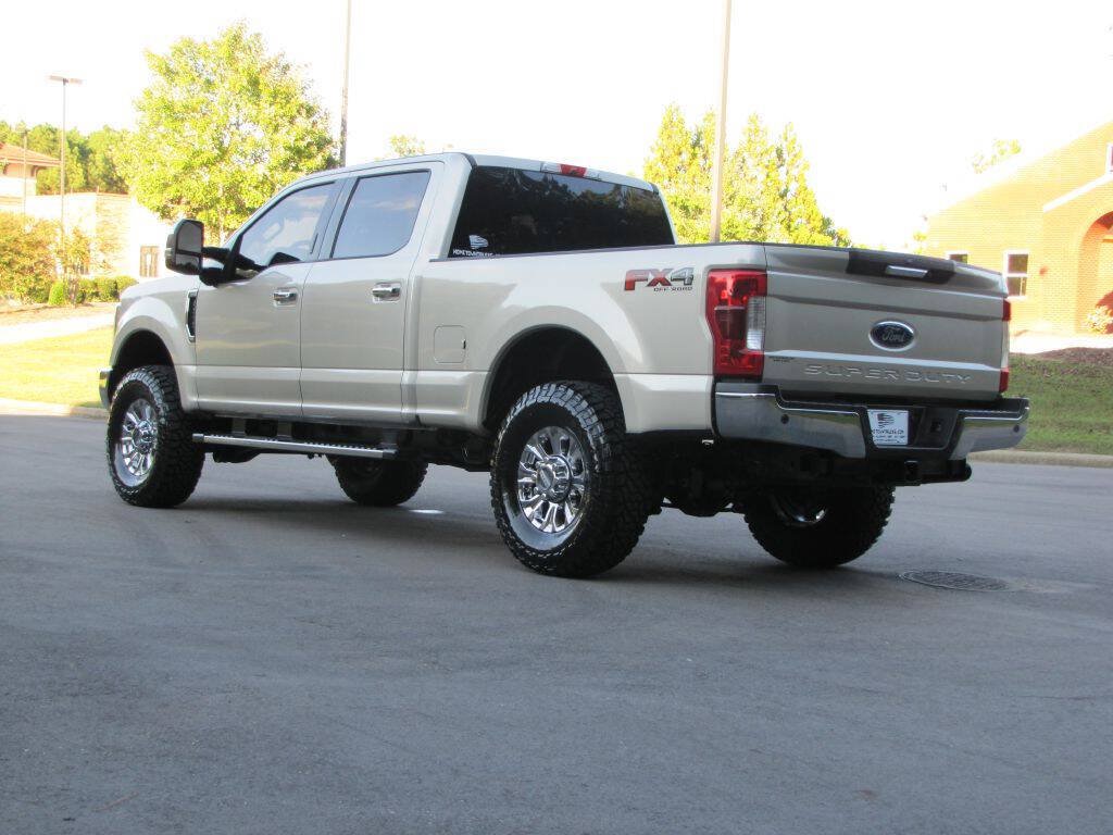 Used 2018 Ford F250 XLT w/ XLT Premium Package AWD/4WD image 7