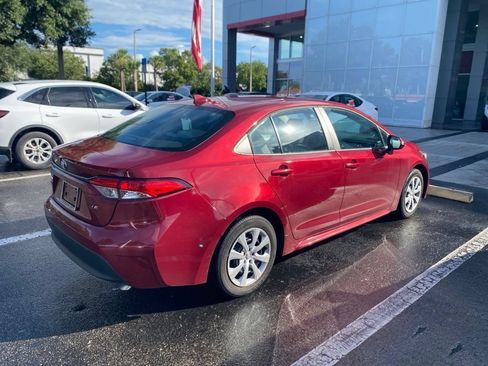 Used 2024 Toyota Corolla LE FWD image 2