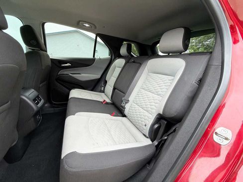 Used 2020 Chevrolet Equinox LT AWD/4WD image 16