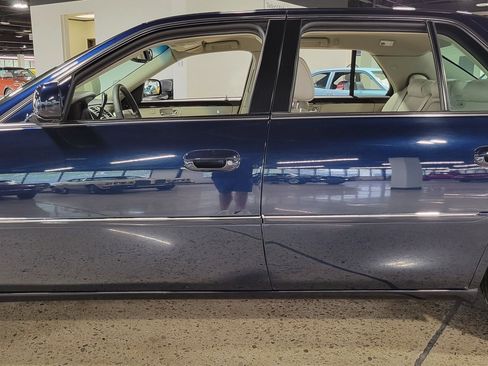 Used 2008 Cadillac DTS FWD image 34