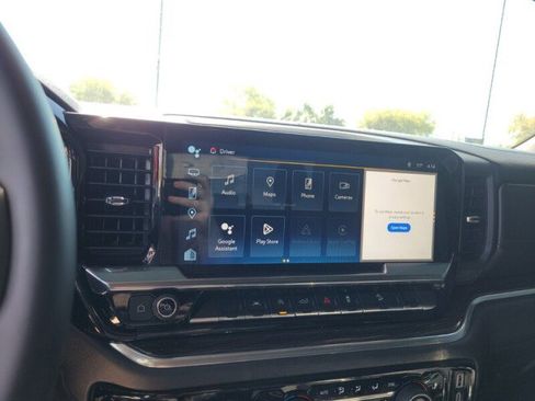 Used 2025 Chevrolet Silverado 1500 LT Trail Boss AWD/4WD image 18