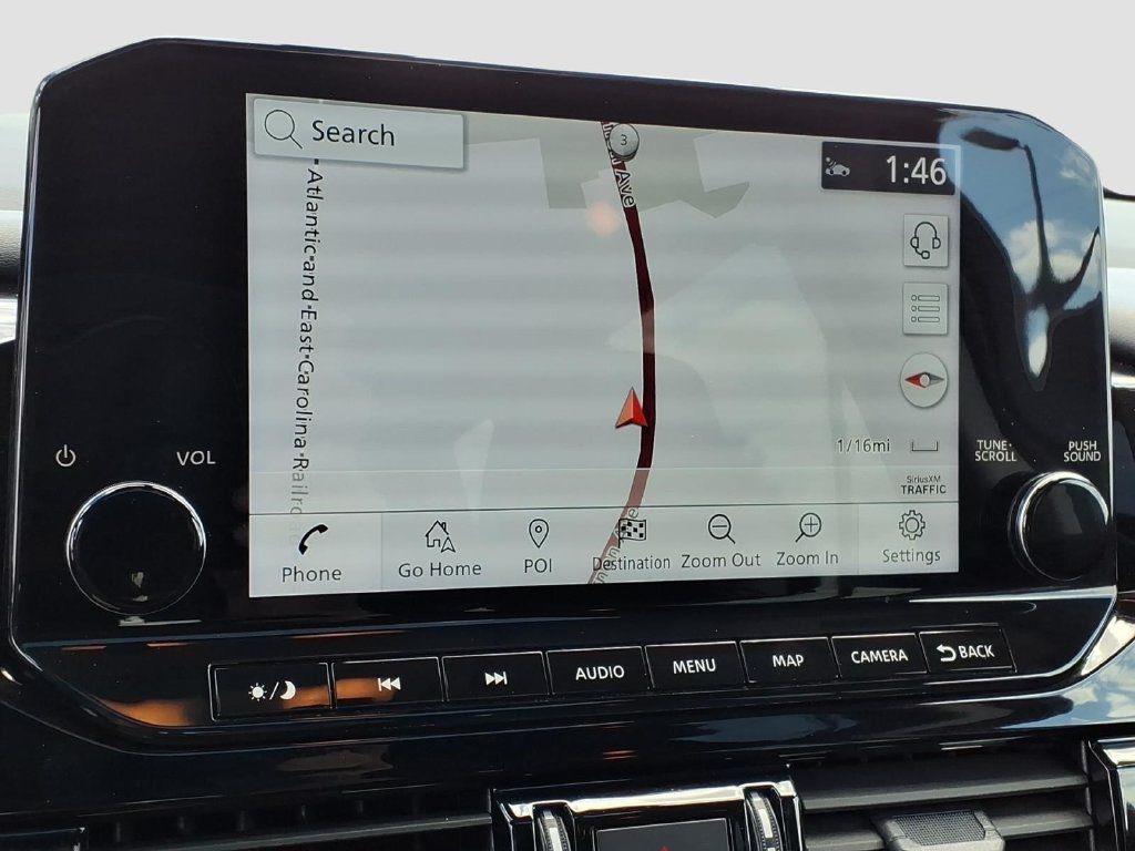 Used 2024 Nissan Pathfinder Platinum FWD image 21