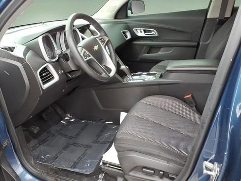 Used 2017 Chevrolet Equinox LT w/ Convenience Package image 10