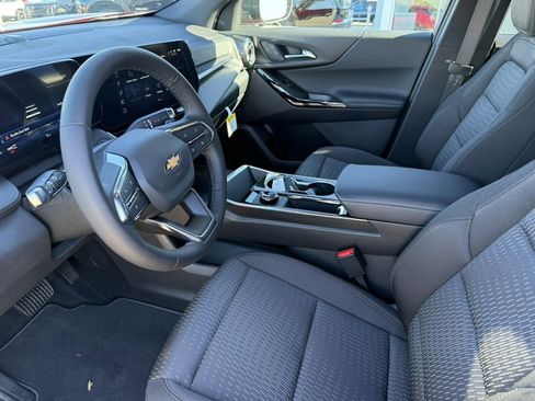 New 2026 Chevrolet Equinox LT image 11