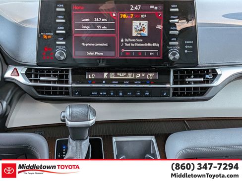 Certified 2024 Toyota Sienna XLE AWD/4WD image 28