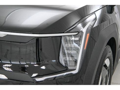 New 2026 Kia EV9 Wind AWD/4WD image 9