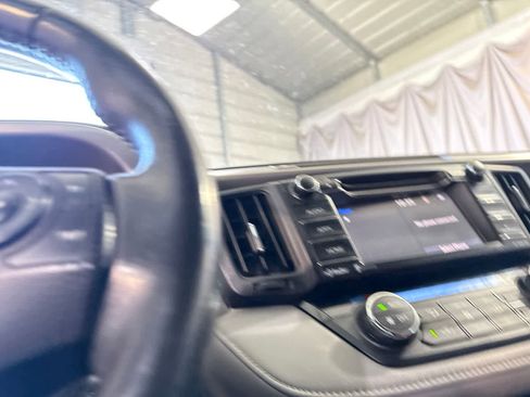Used 2016 Toyota RAV4 XLE FWD image 26