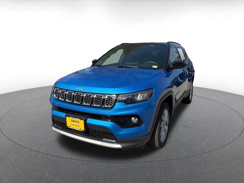 Used 2025 Jeep Compass Limited AWD/4WD image 6