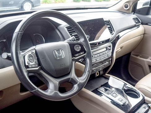 Used 2019 Honda Pilot Touring image 22