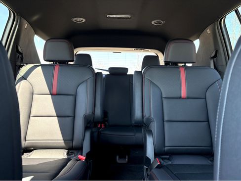 New 2026 Chevrolet Traverse RS FWD image 17