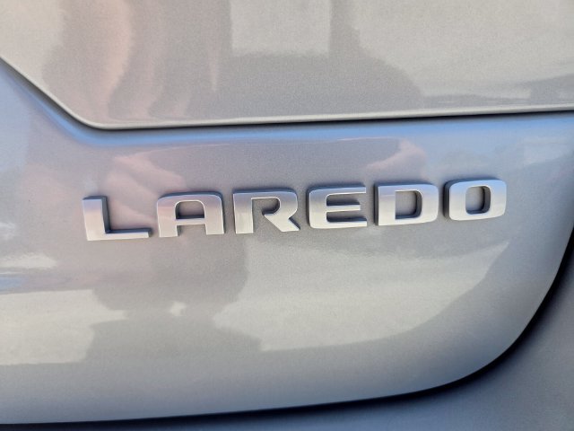 New 2026 Jeep Grand Cherokee Laredo RWD image 15