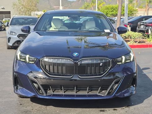 New 2027 BMW i5 eDrive40 w/ M Sport Package RWD image 3
