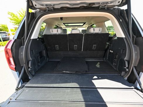 Used 2025 Ford Expedition Active AWD/4WD image 16