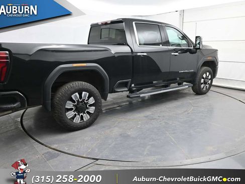 Used 2024 GMC Sierra 2500 Denali w/ Denali Reserve Package image 11