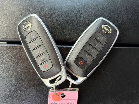 Used 2023 Nissan Rogue SV w/ SV Premium B Package AWD/4WD image 30