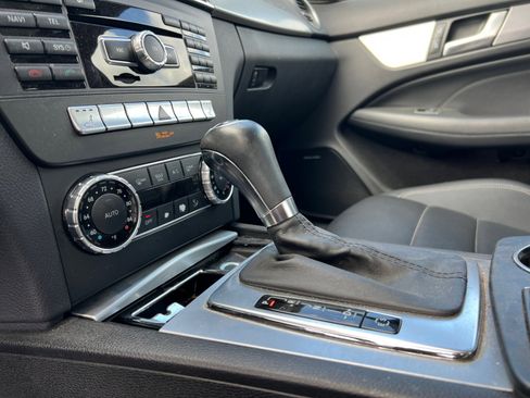Used 2013 Mercedes-Benz C 250 Coupe image 15