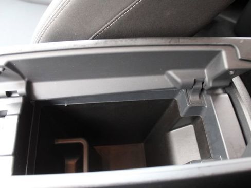 Used 2024 Nissan Rogue S image 24