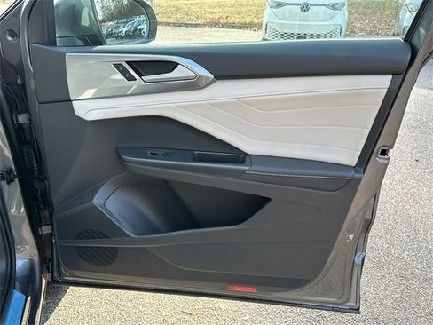 New 2026 Volkswagen Taos SEL image 14