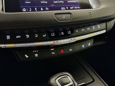 Used 2019 Cadillac XT4 Premium Luxury FWD image 17