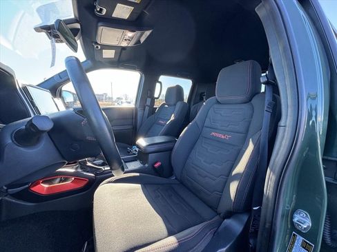 Used 2025 Nissan Frontier Pro-X image 15