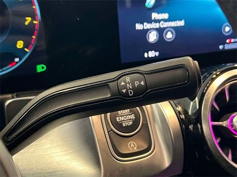 Certified 2021 Mercedes-Benz GLB 250 4MATIC image 25