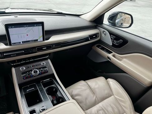 Used 2022 Lincoln Aviator Reserve w/ Equipment Group 201A image 12