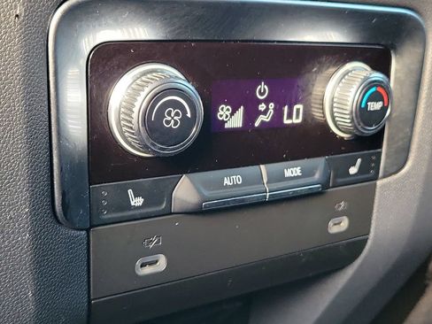 Used 2024 GMC Yukon XL Denali RWD image 23
