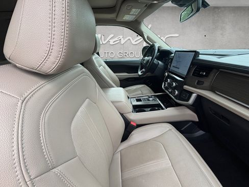 Used 2024 Ford Expedition Max Limited RWD image 29