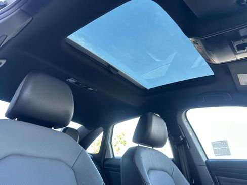 Used 2025 Volkswagen Jetta GLI Autobahn image 16