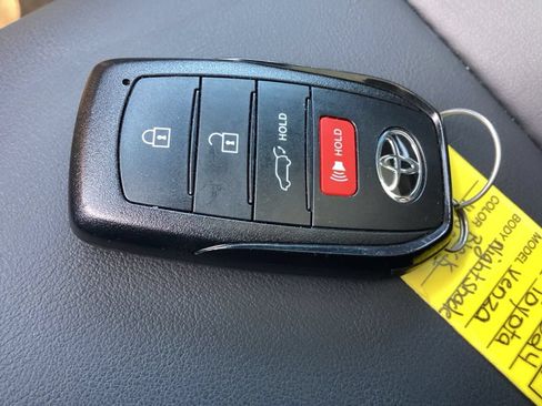 Used 2024 Toyota Venza Nightshade AWD/4WD image 29