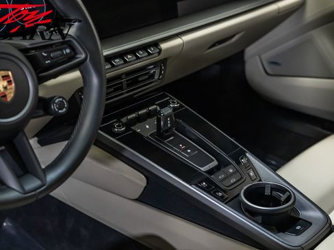 Used 2020 Porsche 911 Carrera S image 28