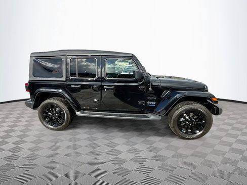Used 2022 Jeep Wrangler Unlimited Sahara w/ Cold Weather Group image 5