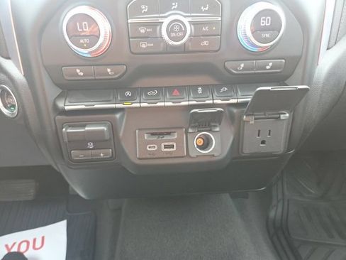 Used 2019 GMC Sierra 1500 SLE w/ Preferred Package AWD/4WD image 31