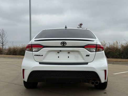 Used 2021 Toyota Corolla SE image 7
