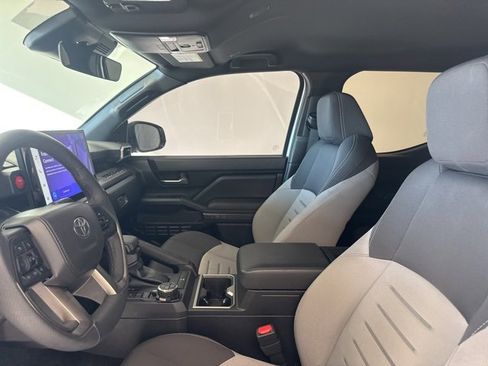 Certified 2025 Toyota Tacoma TRD Off-Road image 7