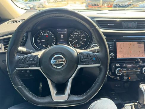 Used 2018 Nissan Rogue SL w/ Premium Package FWD image 20