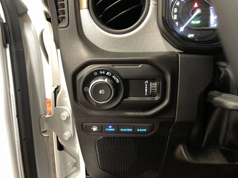 Used 2025 Jeep Wrangler Unlimited Sport S 4xe AWD/4WD image 28