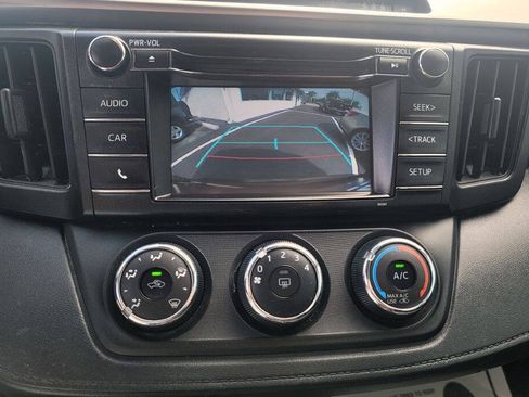 Used 2017 Toyota RAV4 LE FWD image 16