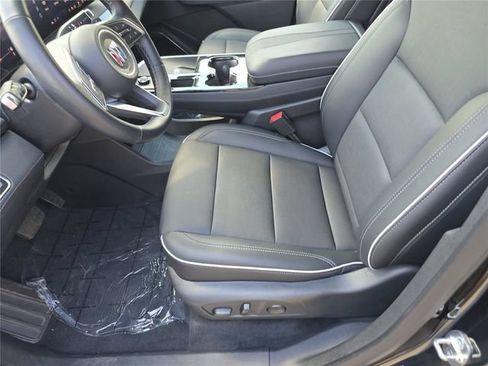 Used 2025 Buick Enclave Preferred FWD image 22