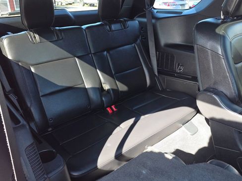 Used 2020 Ford Explorer XLT w/ Equipment Group 202A AWD/4WD image 13