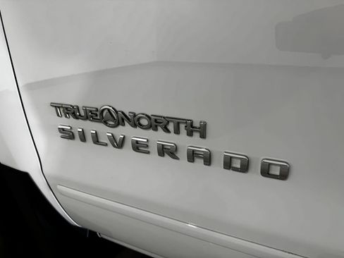 Used 2018 Chevrolet Silverado 1500 LT w/ True North Edition AWD/4WD image 32