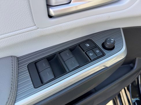 New 2026 Toyota Sienna XLE AWD/4WD image 19