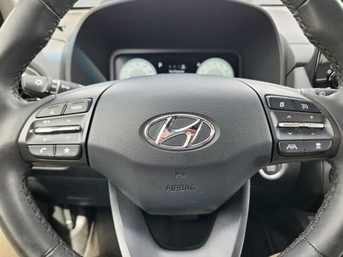 Used 2022 Hyundai Kona Limited AWD/4WD image 7