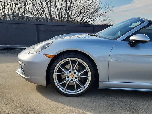 Certified 2021 Porsche 718 Boxster image 6