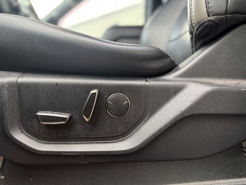 Used 2018 Ford F150 Raptor w/ Equipment Group 802A Luxury image 27