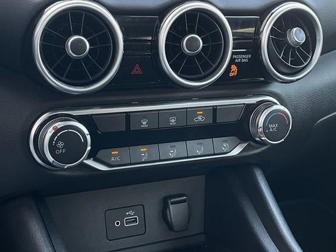 Used 2021 Nissan Sentra S image 29