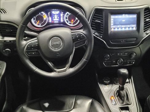 Used 2019 Jeep Cherokee Latitude Plus w/ Cold Weather Group image 22