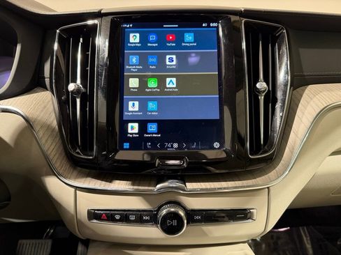 Used 2022 Volvo XC60 B5 Inscription w/ Advanced Package image 28