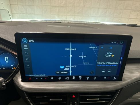 New 2026 Ford Escape SE w/ PHEV Premium Package image 30